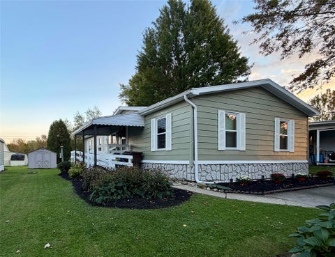 Mobile Home For Sale - 1595 Edgewood Drive<br/> Erie, PA 16509