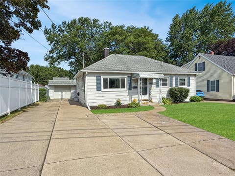 Homes For Sale - 4522 Harding Drive<br/> Erie County, Erie, PA 16509