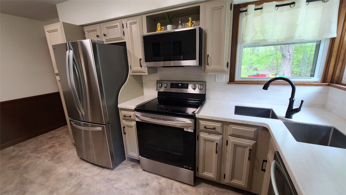 10973 Route 19, Waterford, Pennsylvania image 13