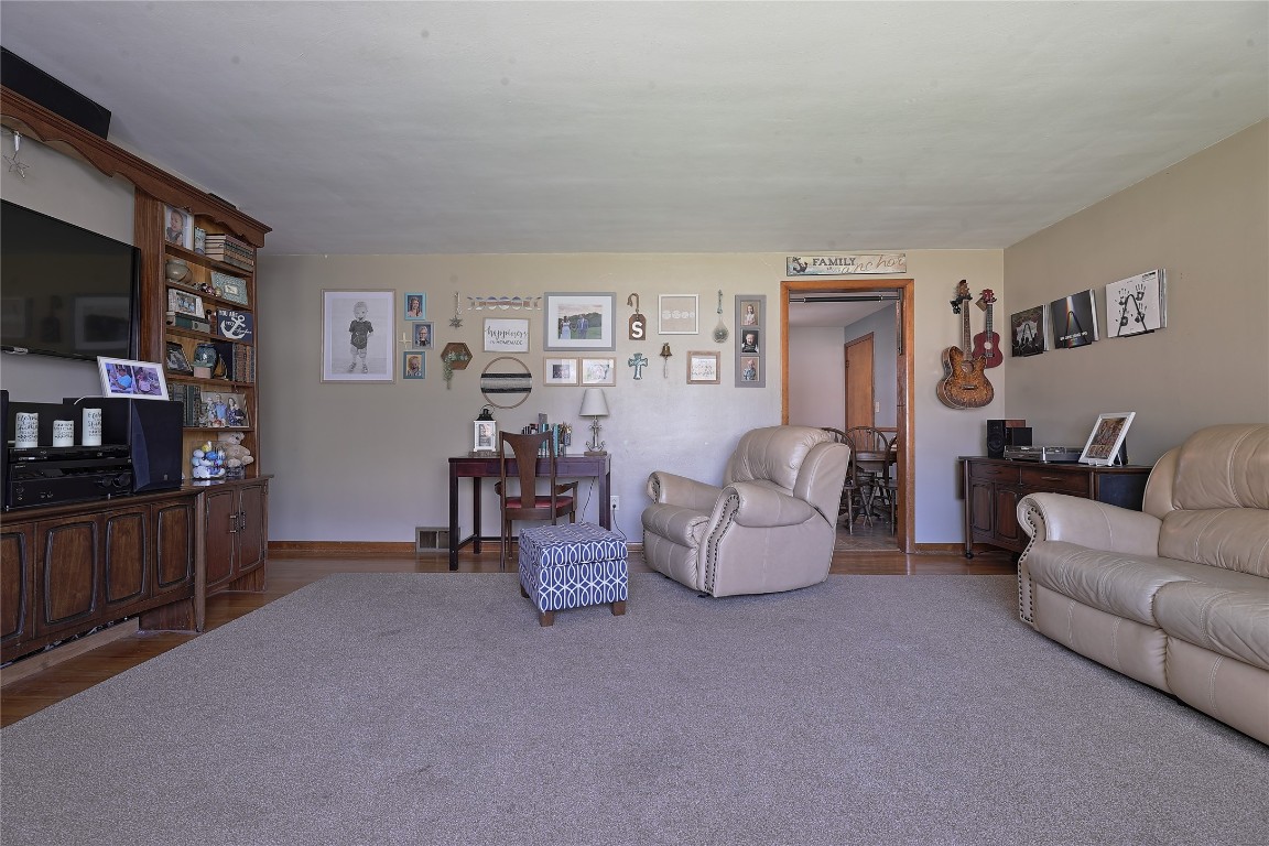3011 Mckee Road, Erie, Pennsylvania image 6