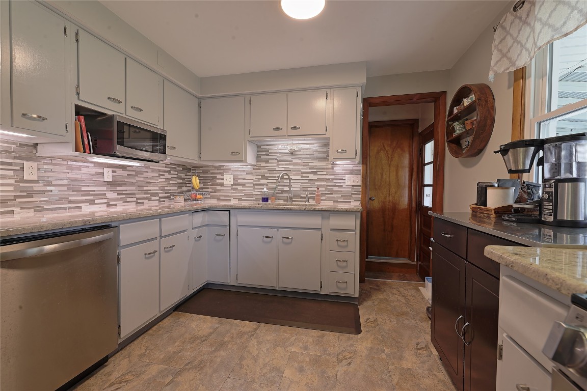 3011 Mckee Road, Erie, Pennsylvania image 8