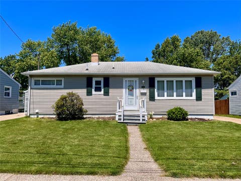 Homes For Sale - 1536 W 43rd Street<br/> Erie, PA 16509