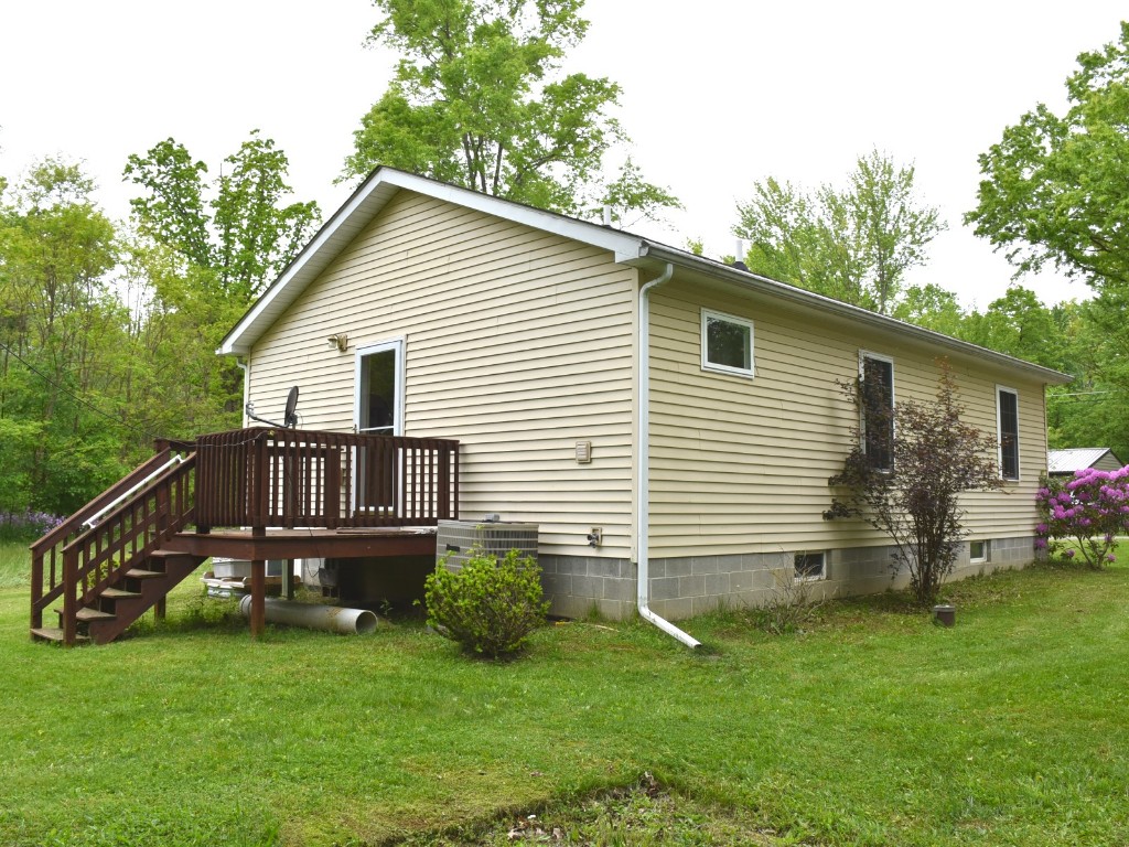 1429 Quick Drive, Espyville, Pennsylvania image 6