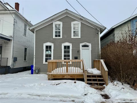 Homes For Sale - 518 W 19th Street<br/> Erie, PA 16502