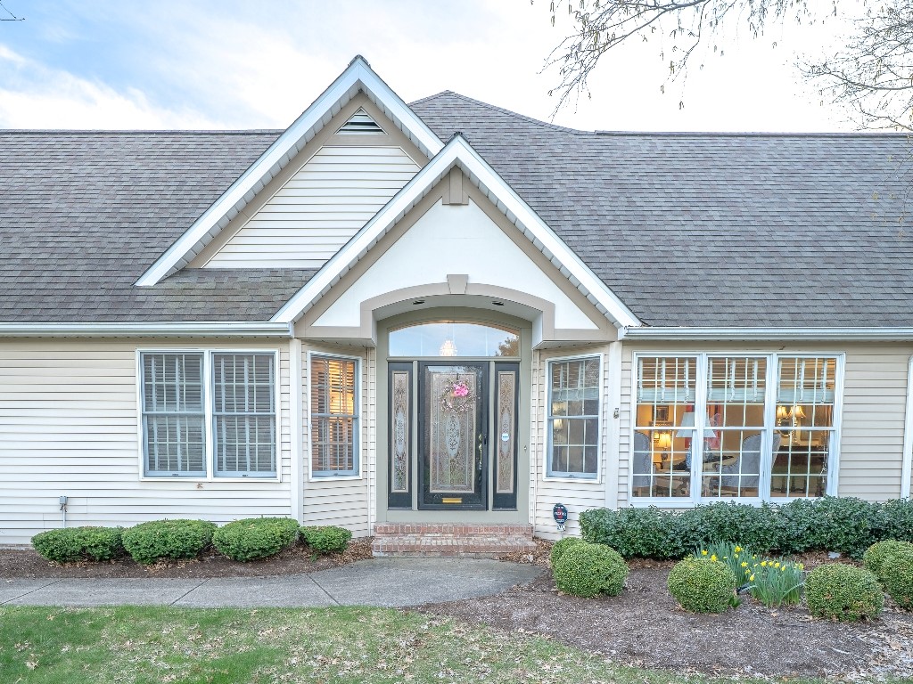 5232 Wolf Run Village Lane, Fairview, Pennsylvania image 2
