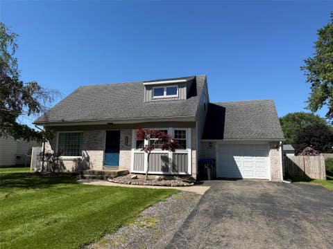 Homes For Sale - 5358 Gardner Drive<br/> Erie, PA 16509