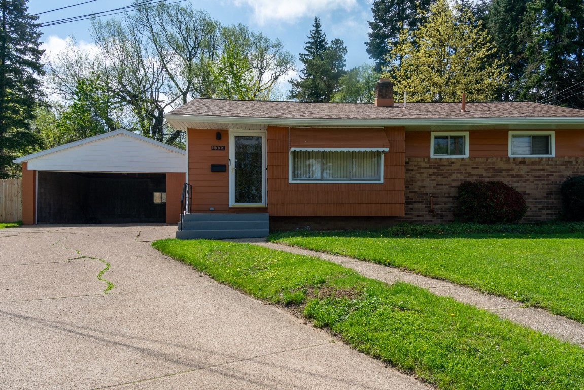 1333 W 45th Street, Erie, Pennsylvania image 1