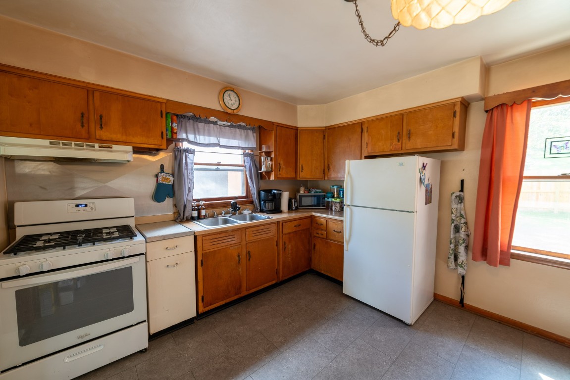 1333 W 45th Street, Erie, Pennsylvania image 9