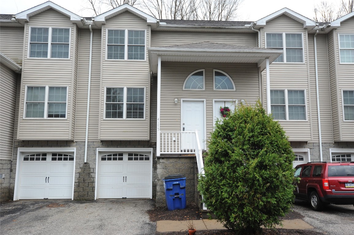 4175 Wood Hills Drive #C48, Erie, Pennsylvania image 1