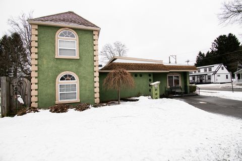 Homes For Sale - 535 Wright Street<br/> Corry, PA 16407