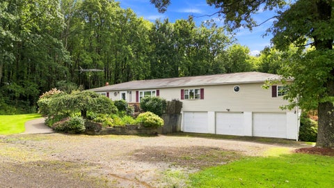 Homes For Sale - 16737 Round Top Road<br/> Meadville, PA 16335