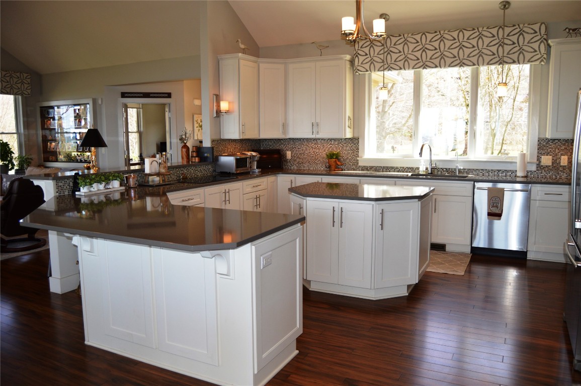 13730 Old Lake Road, East Springfield, Pennsylvania image 12