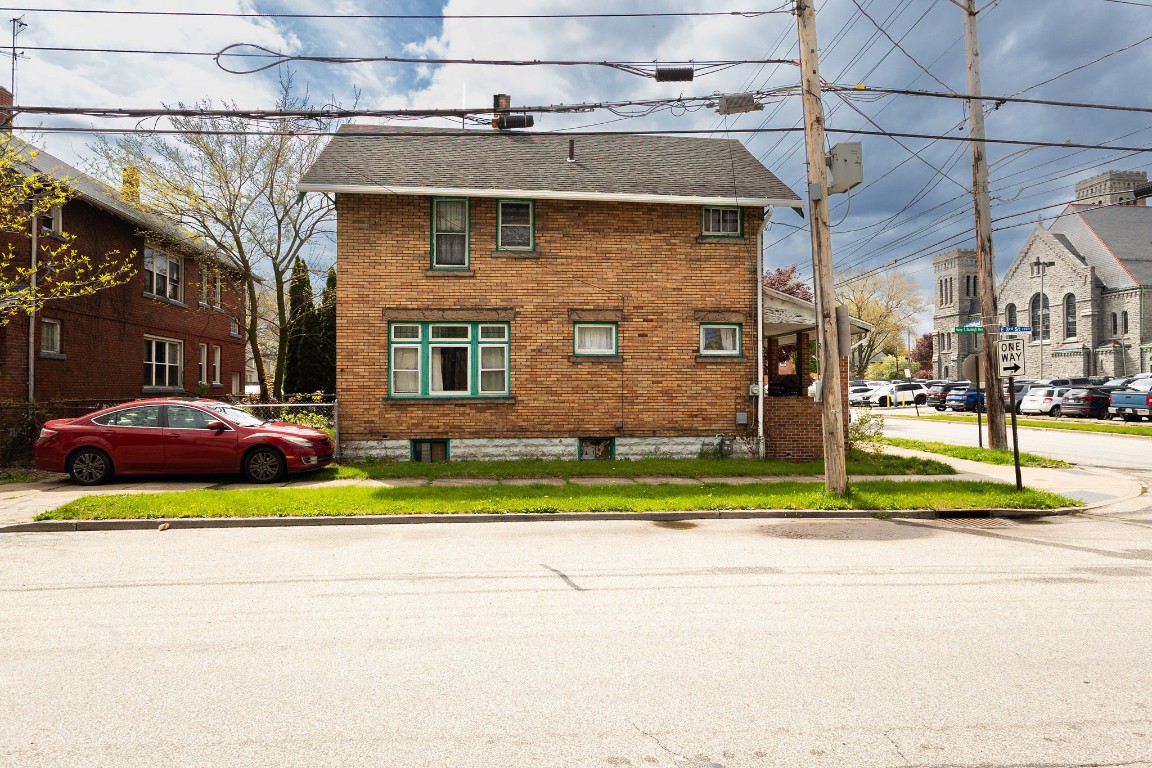 301 Holland Street, Erie, Pennsylvania image 4