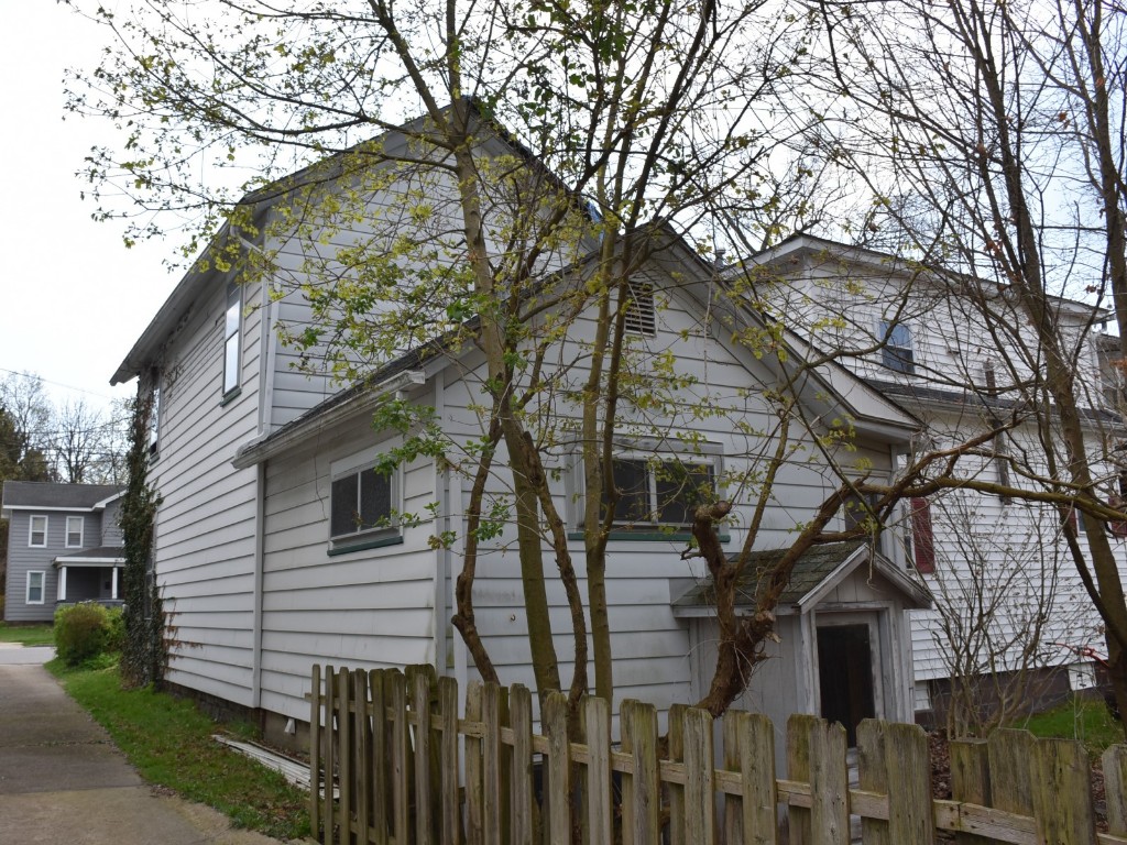 1054 Liberty Street, Meadville, Pennsylvania image 4