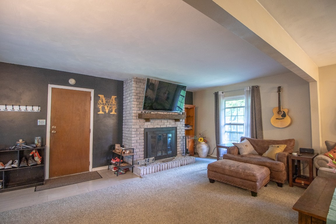 104 Hillcrest Drive, Edinboro, Pennsylvania image 5