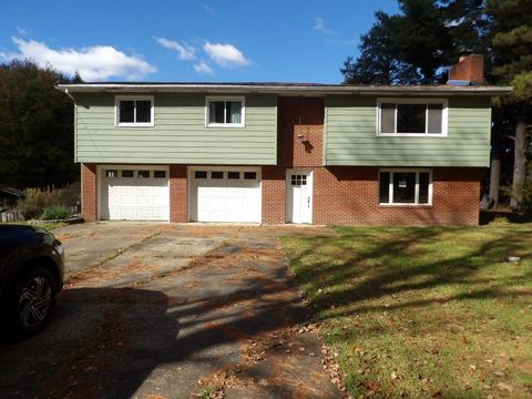 Homes For Sale - 15075 Gilliland Road<br/> Linesville, PA 16424