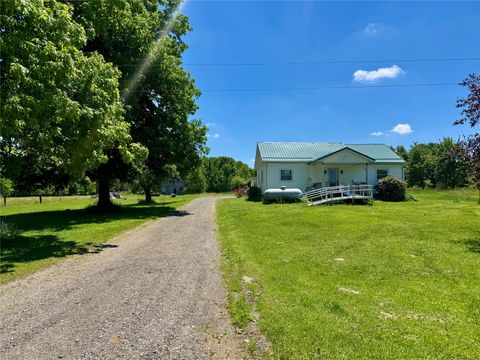 Homes For Sale - 9735 Moses Road<br/> Springboro, PA 16435