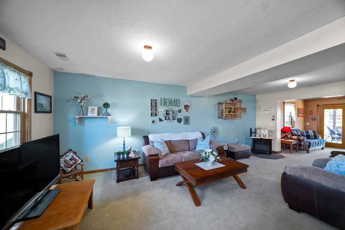 4825 Foxboro Court, Erie, Pennsylvania image 24