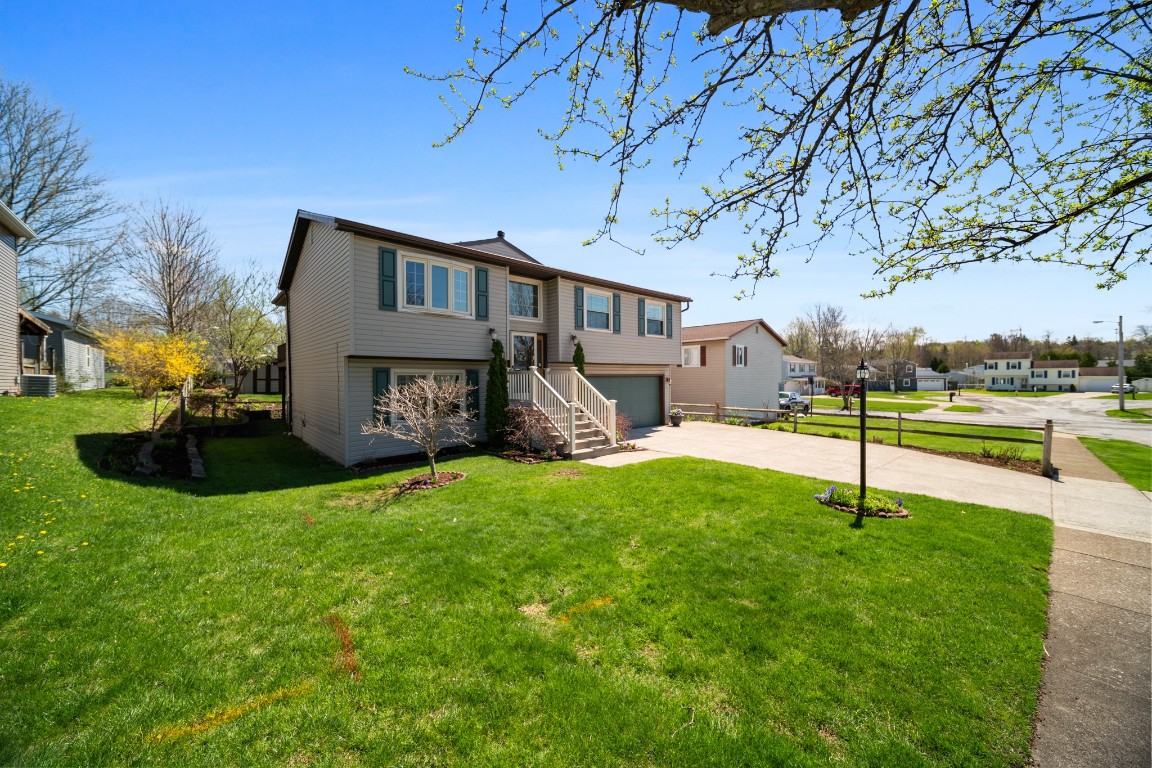4825 Foxboro Court, Erie, Pennsylvania image 2
