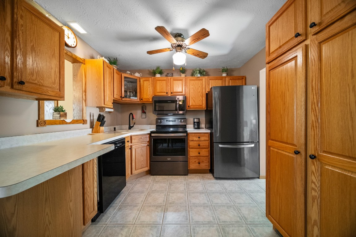 4825 Foxboro Court, Erie, Pennsylvania image 7