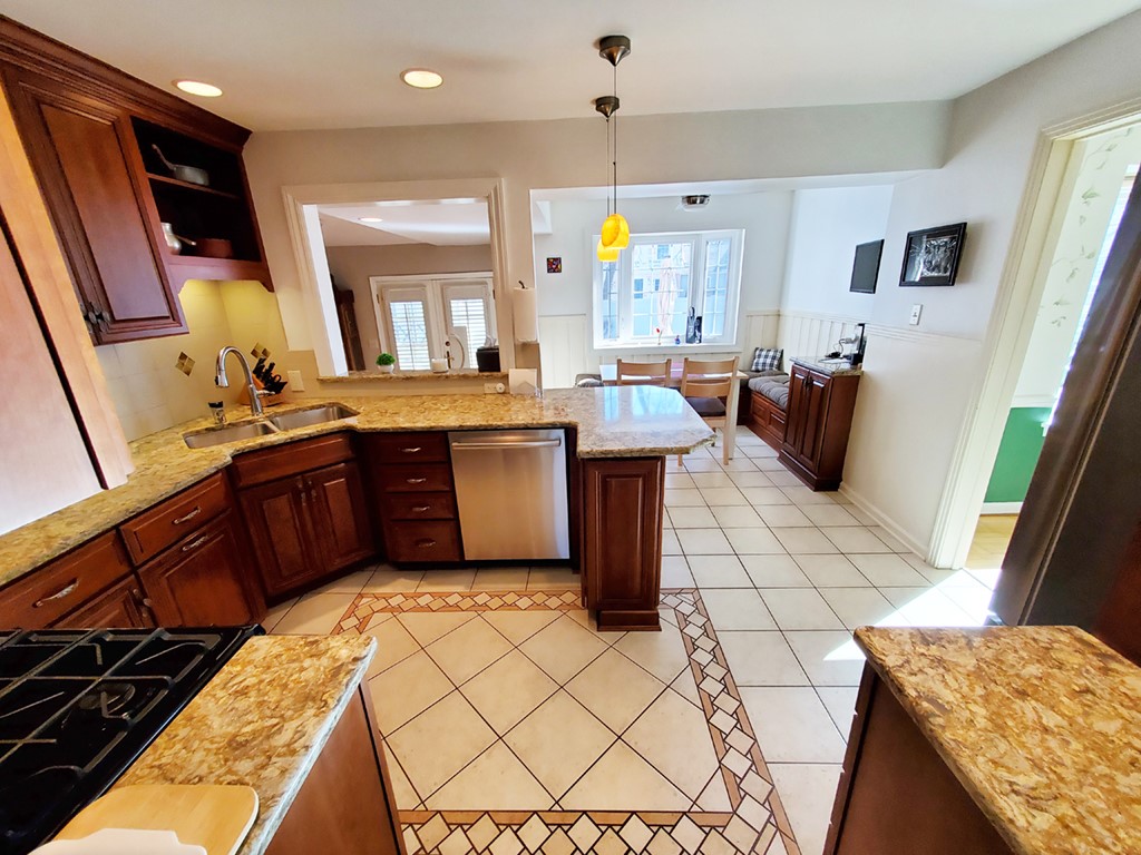 507 Shawnee Drive, Erie, Pennsylvania image 4