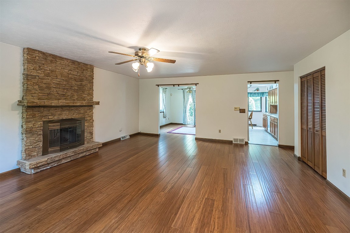 625 Montroyale Drive, Erie, Pennsylvania image 5