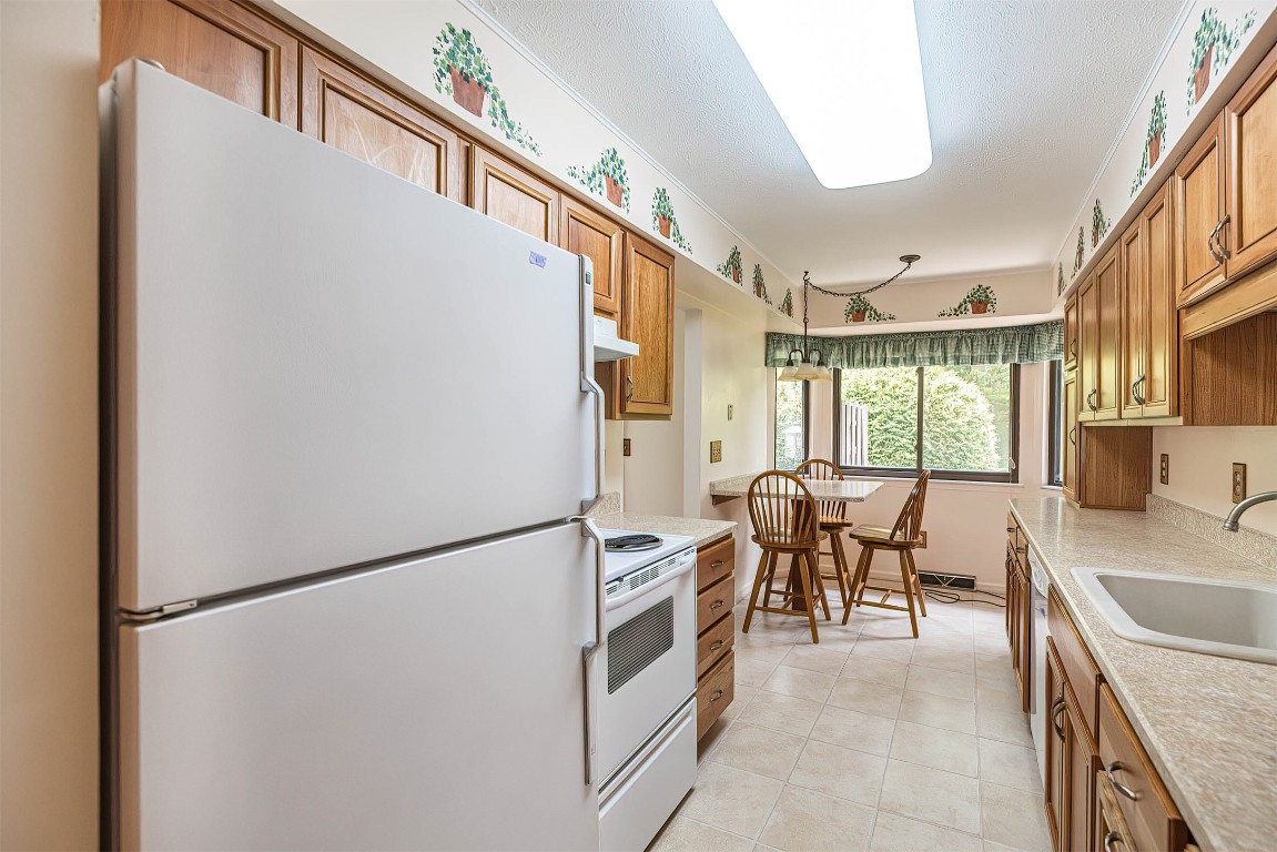 625 Montroyale Drive, Erie, Pennsylvania image 10