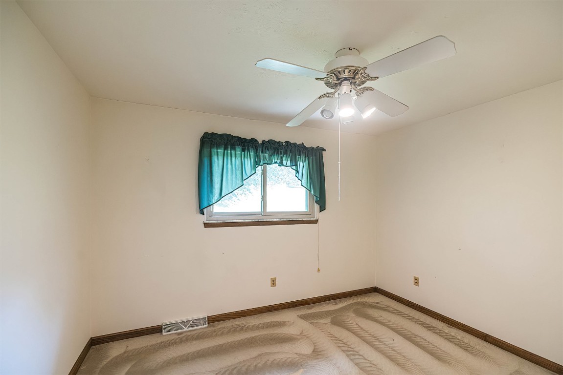 625 Montroyale Drive, Erie, Pennsylvania image 16