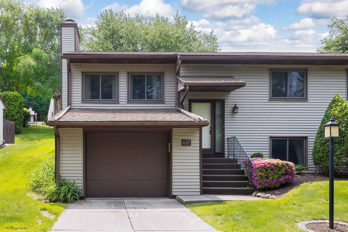 625 Montroyale Drive, Erie, Pennsylvania image 1