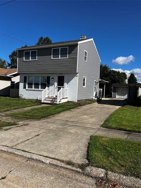 Homes For Sale - 3929 Davenpoort Avenue<br/> Erie, PA 16509