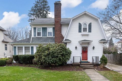 Homes For Sale - 306 Shawnee Drive<br/> Erie, PA 16505