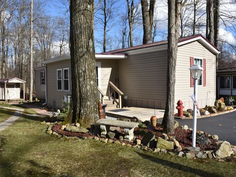 Homes For Sale - 10155 Circle West<br/> Meadville, PA 16335