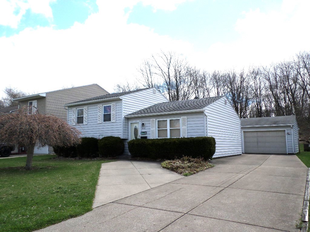 2431 E 26th Street, Erie, Pennsylvania image 2