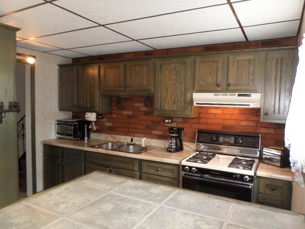 2431 E 26th Street, Erie, Pennsylvania image 10