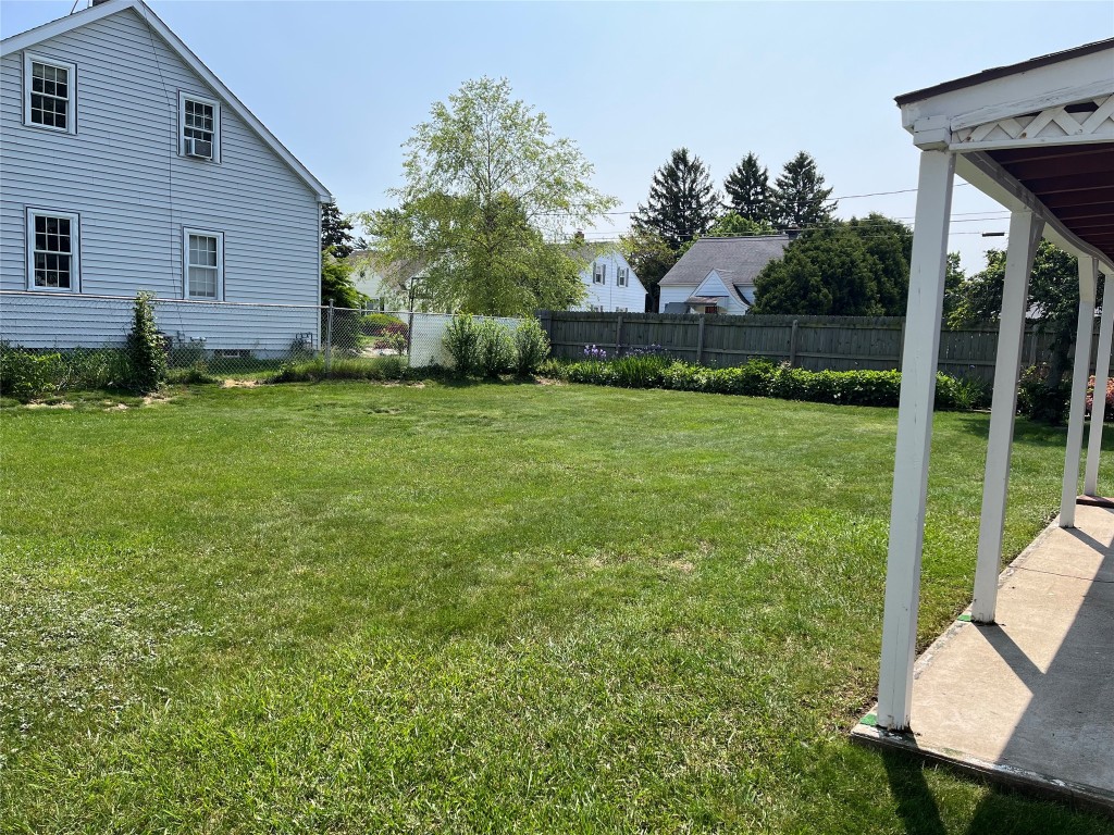 1360 W 35th Street, Erie, Pennsylvania image 29