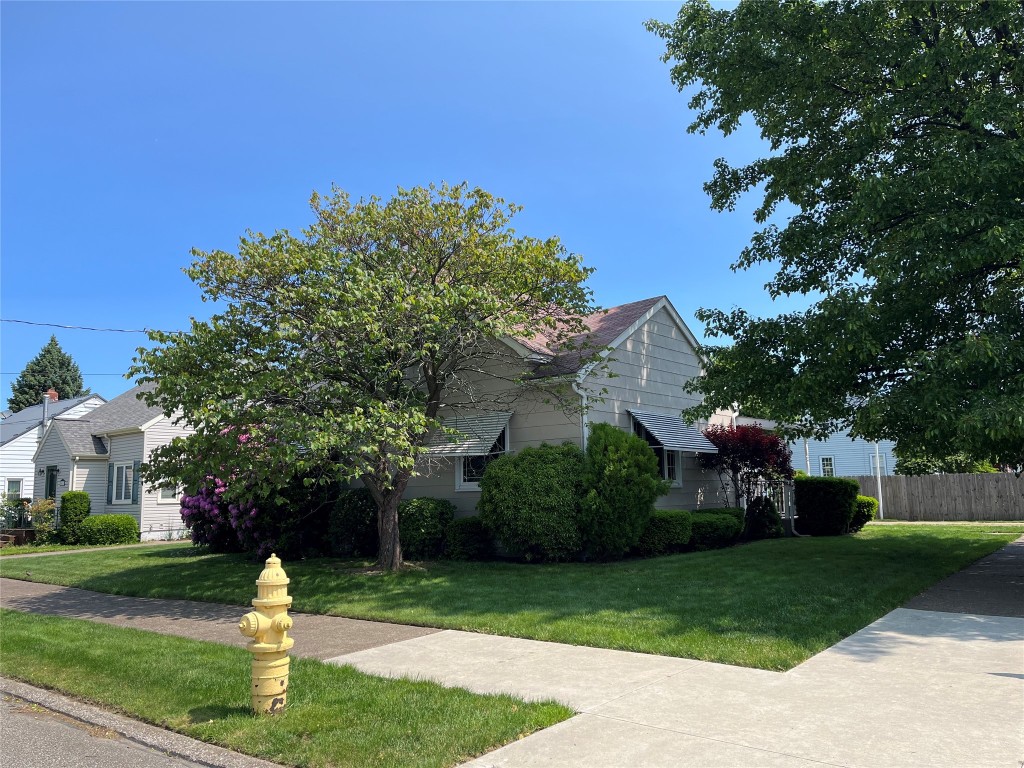 1360 W 35th Street, Erie, Pennsylvania image 2