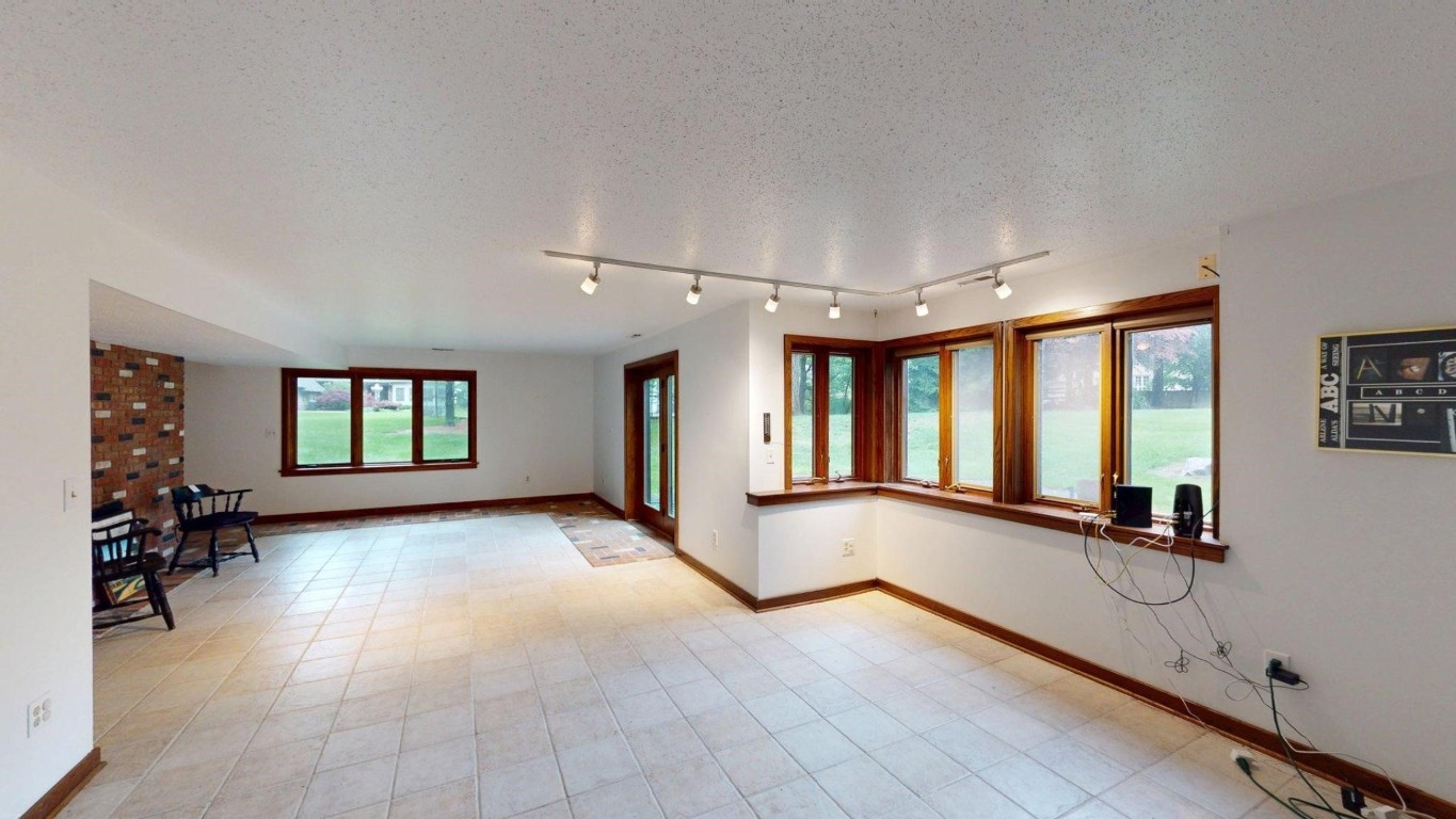 251 Wolf Point Drive, Erie, Pennsylvania image 29