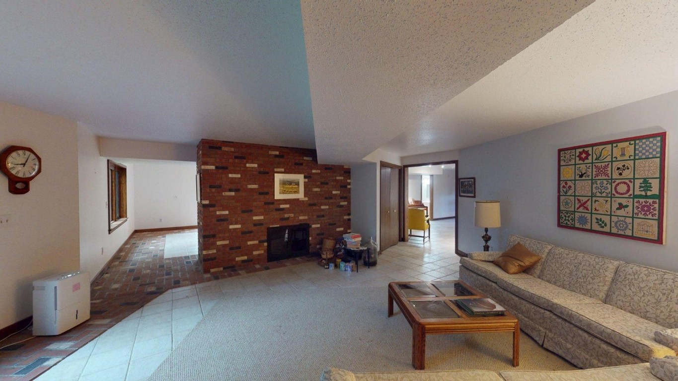 251 Wolf Point Drive, Erie, Pennsylvania image 30