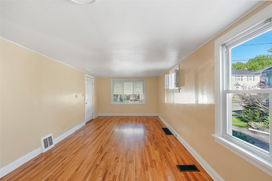 3424 Maple Street, Erie, Pennsylvania image 2