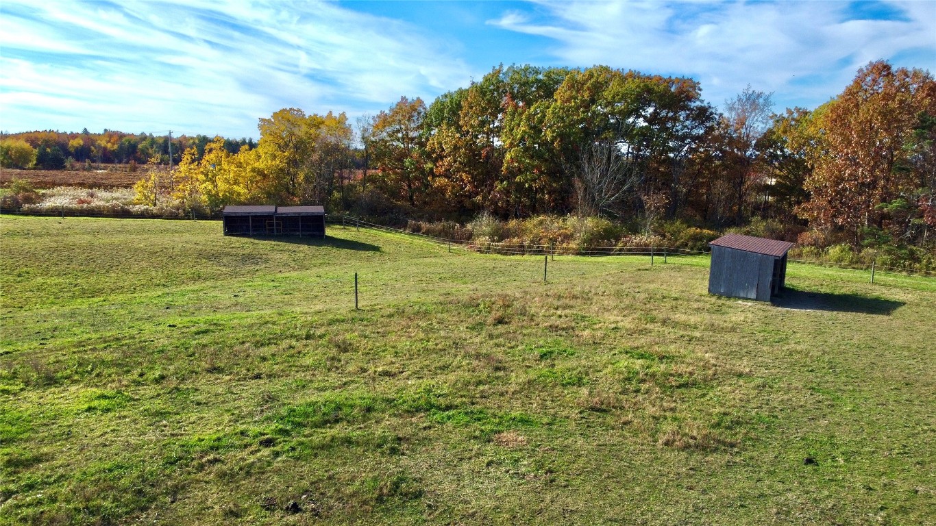 Shadduck Road, North East, Pennsylvania image 12