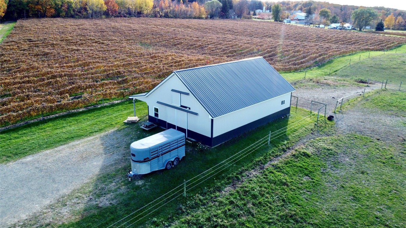 Shadduck Road, North East, Pennsylvania image 4