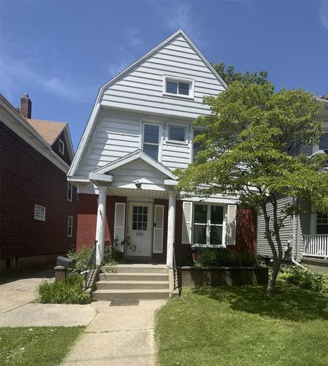 Homes For Sale - 822 W 8th Street<br/> Erie County, Erie, PA 16502