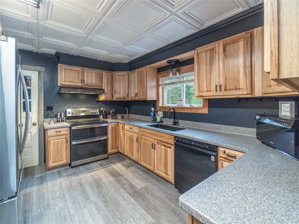 817 E Main Street, Corry, Pennsylvania image 21