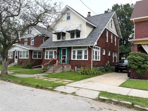 Homes For Sale - 2669 Poplar Street<br/> Erie, PA 16508