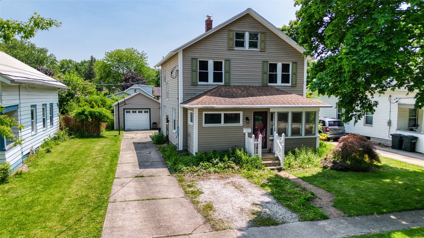 215 Mellon Avenue, Girard, Pennsylvania image 1