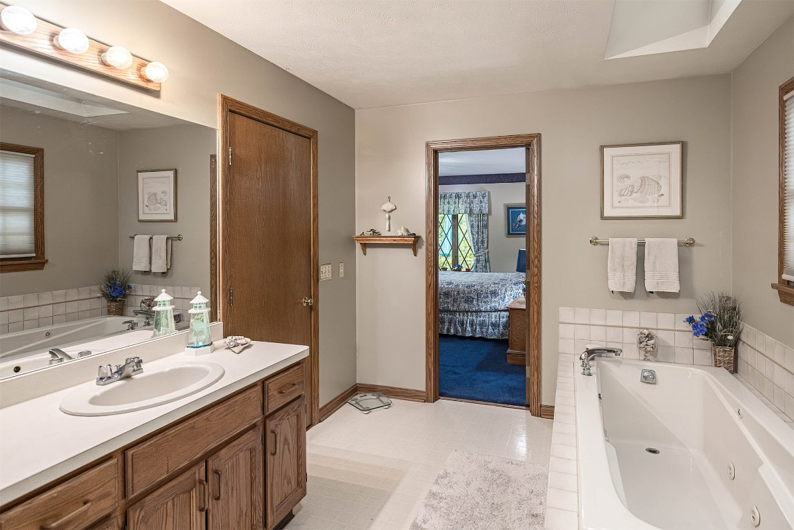 5435 Aspen Drive, Erie, Pennsylvania image 33