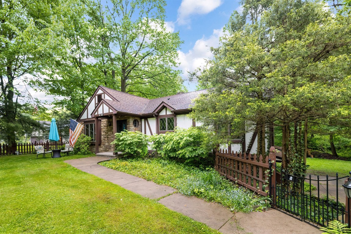 5435 Aspen Drive, Erie, Pennsylvania image 3