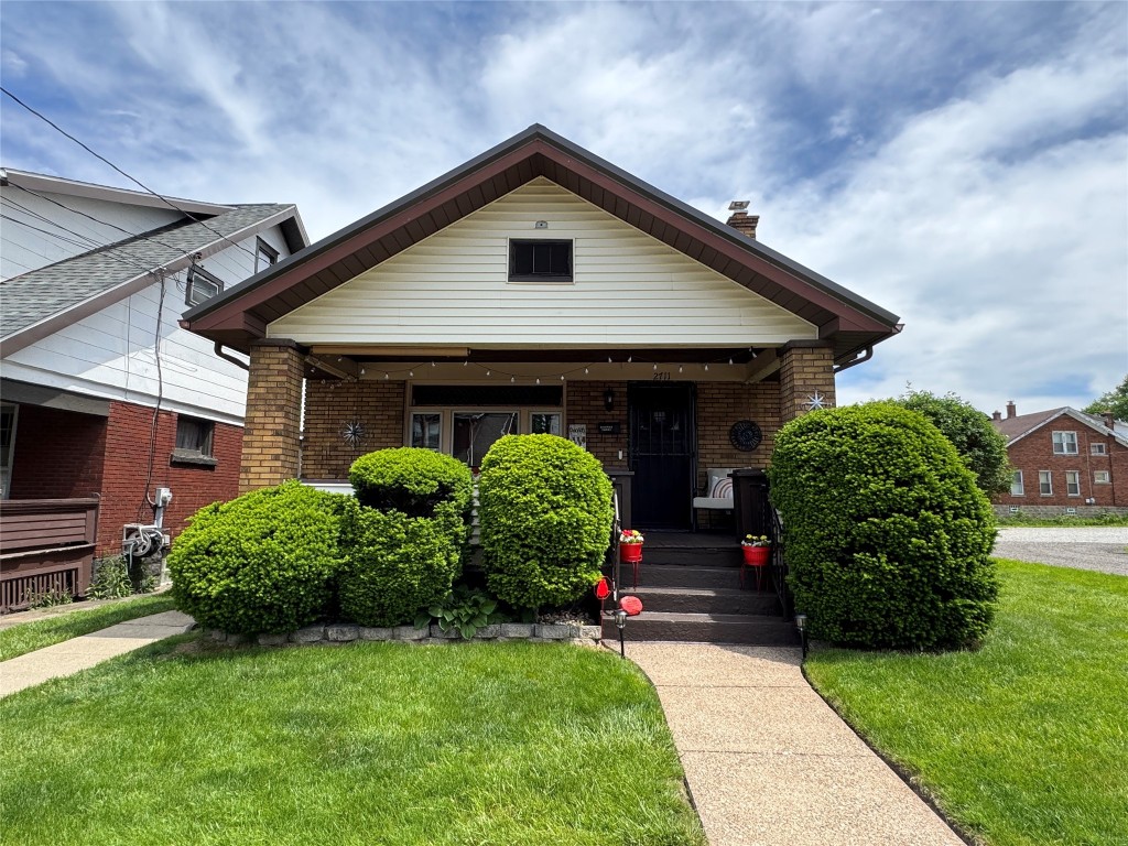 2711 Perry Street, Erie, Pennsylvania image 1