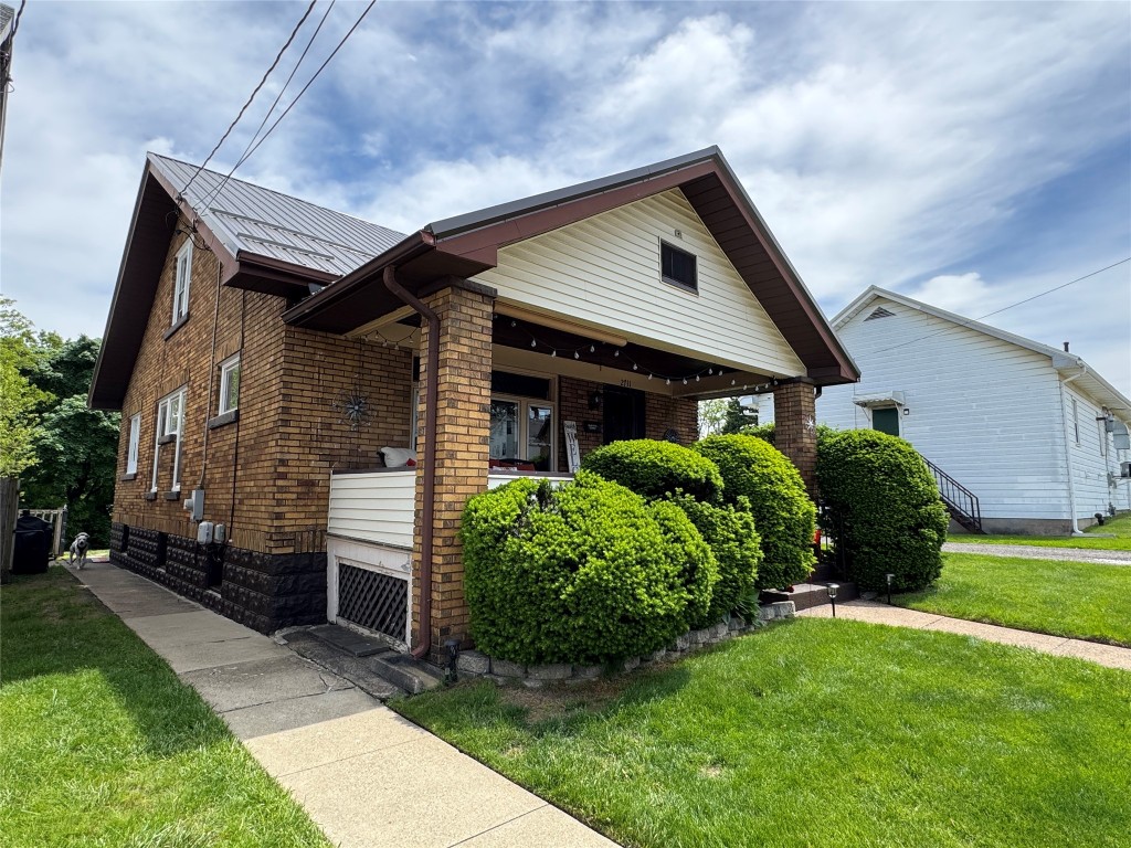 2711 Perry Street, Erie, Pennsylvania image 2