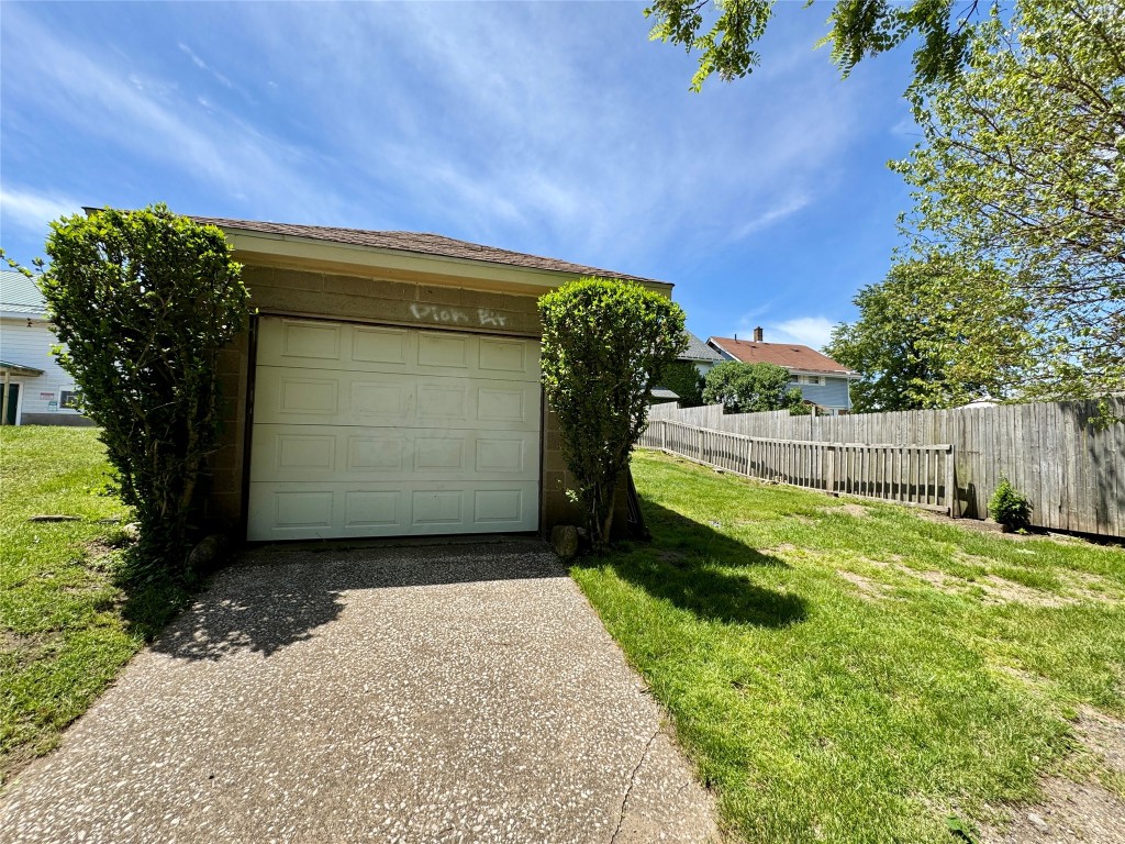 2711 Perry Street, Erie, Pennsylvania image 22